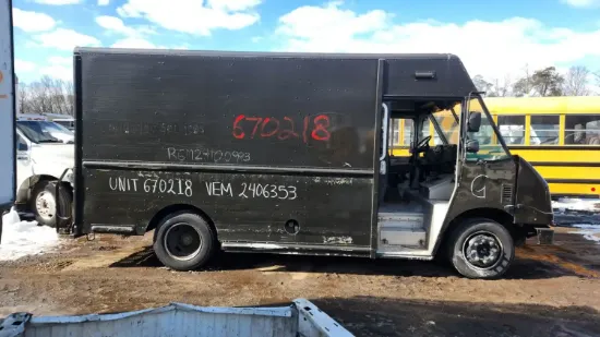 Picture of 2009-freightliner-mt45-chassis-truck-delivery